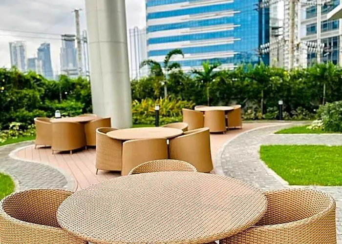 Smdc Lush Unit W Ps4, Hbo, Pools, Garden, Playarea Hotel