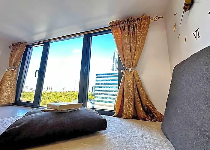 Smdc Lush Unit W Ps4, Hbo, Pools, Garden, Playarea Hotel Manila